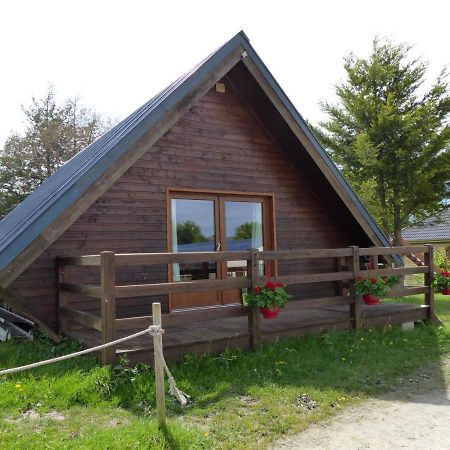 Chalet Familial Pres De Vichy, Terrasse, Animaux Acceptes - Fr-1-489-274 Le Vernet  エクステリア 写真