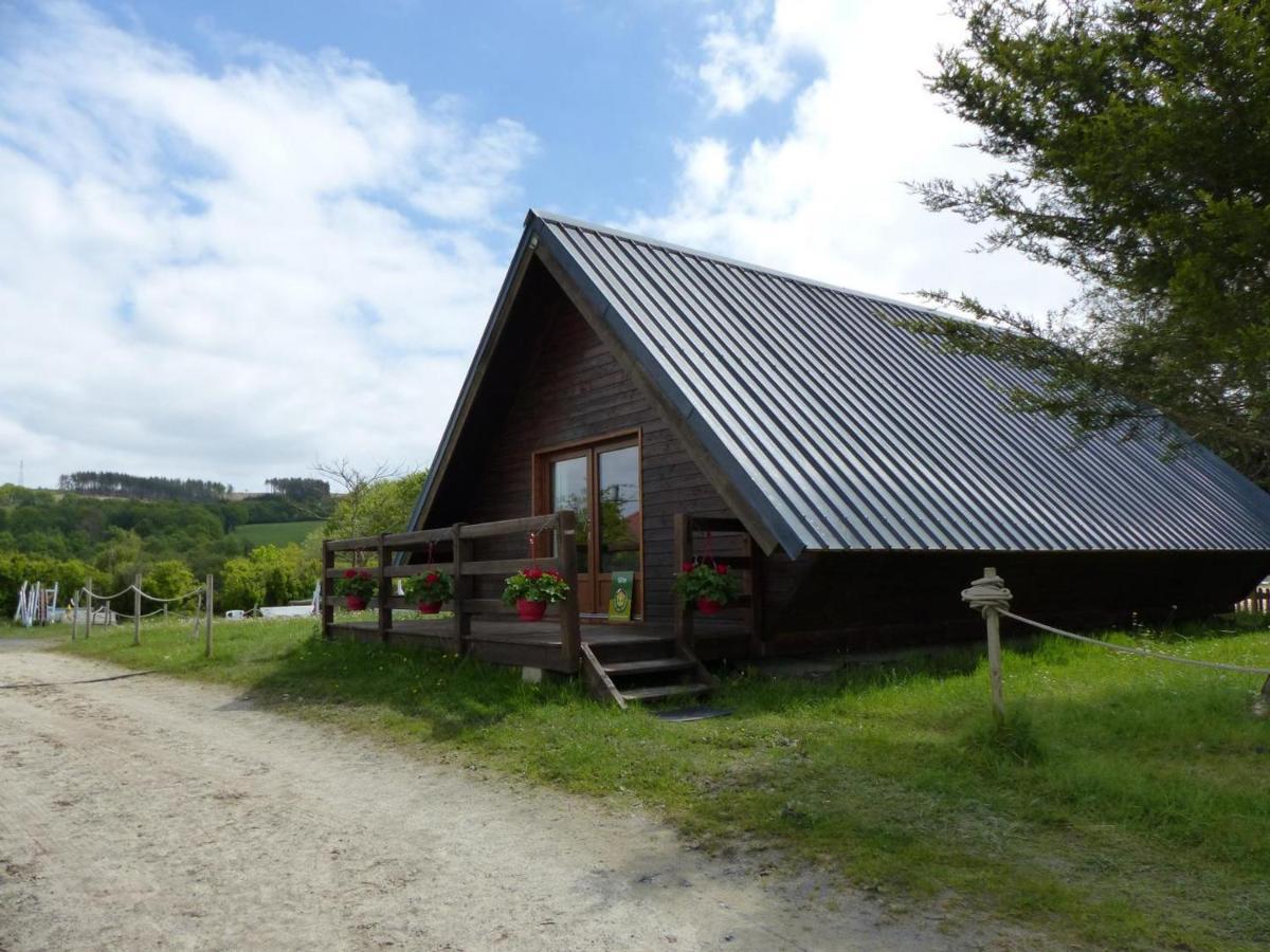 Chalet Familial Pres De Vichy, Terrasse, Animaux Acceptes - Fr-1-489-274 Le Vernet  エクステリア 写真